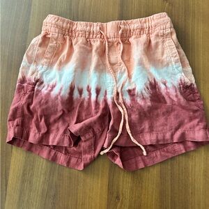 Old Navy Women's High Waist Tie-Dye Shorts in Coral and White